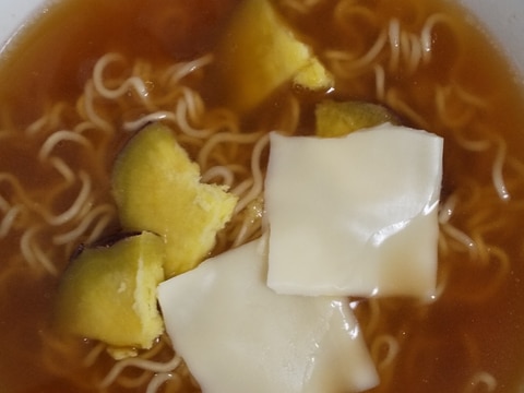 さつまいもチーズラーメン